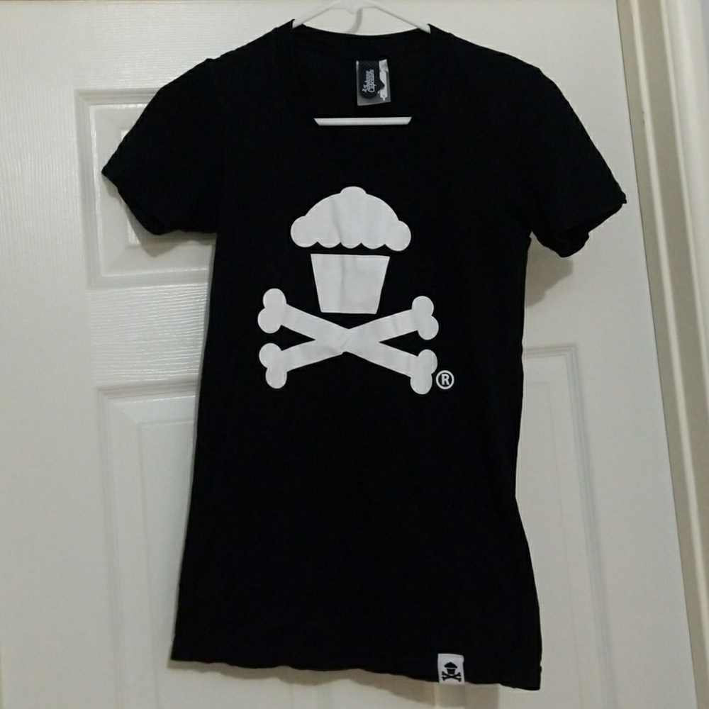 Johnny Cupcakes Classic Crossbones T-shirt